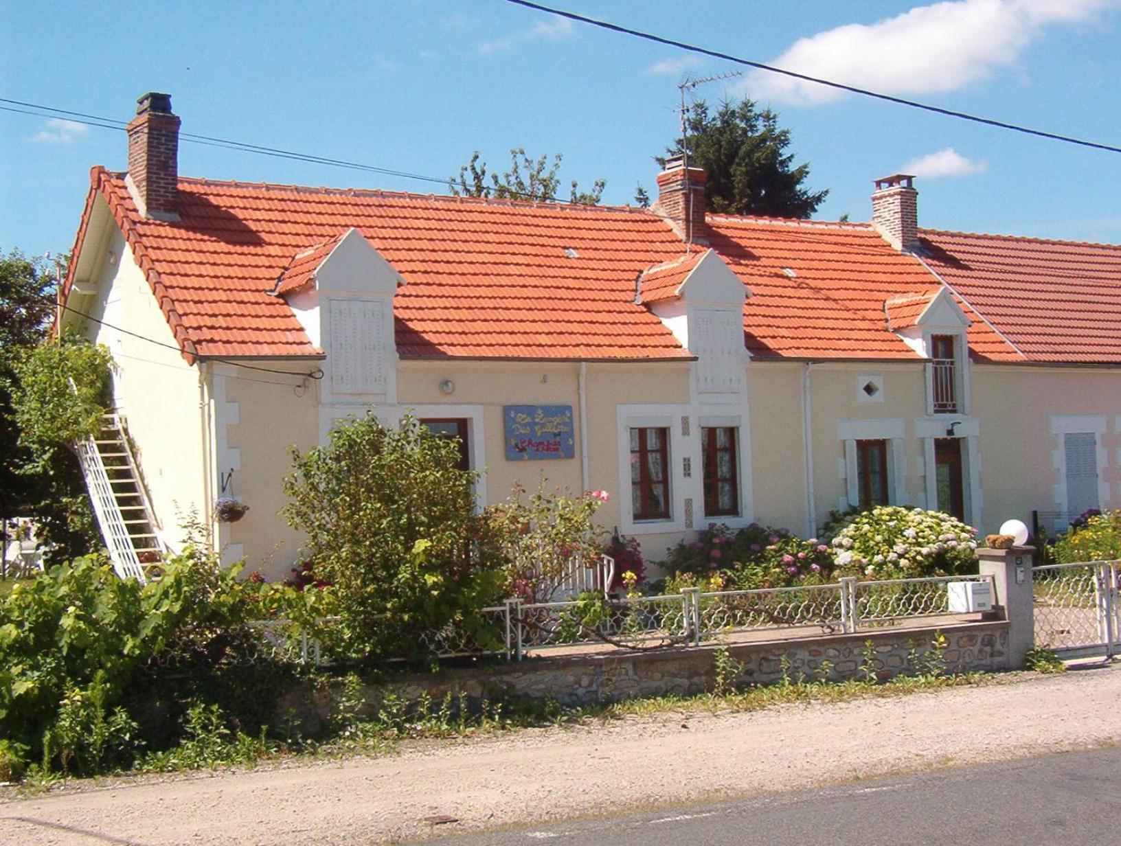 La Longere Des Gillettes Bed & Breakfast Bézenet Eksteriør bilde