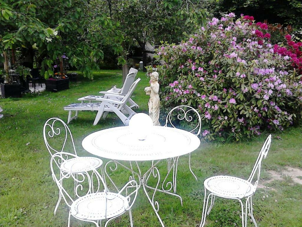 La Longere Des Gillettes Bed & Breakfast Bézenet Eksteriør bilde